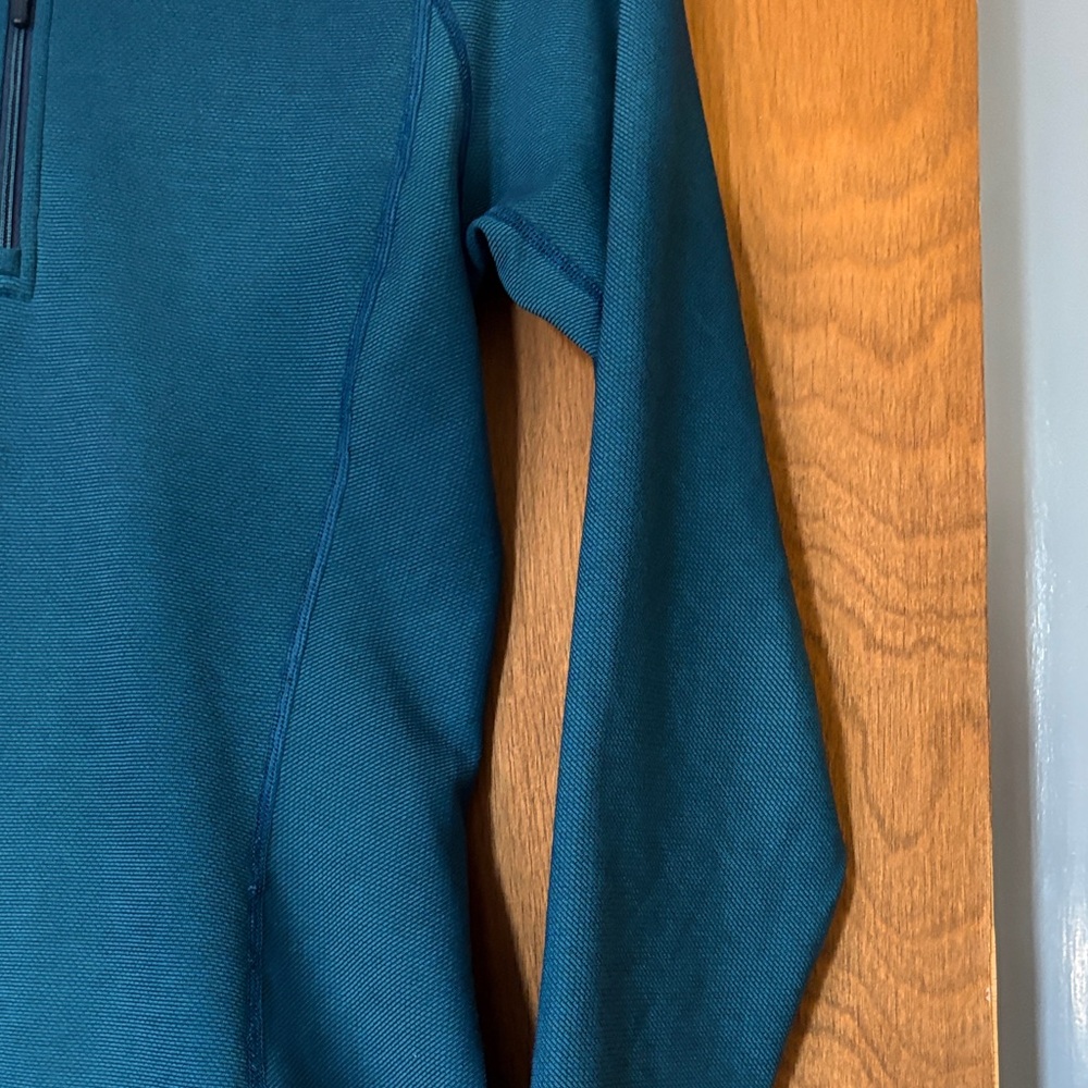 Patagonia Women's Capilene 1/4 Zip Pullover Performance Base Layer - Picture 5 of 6
